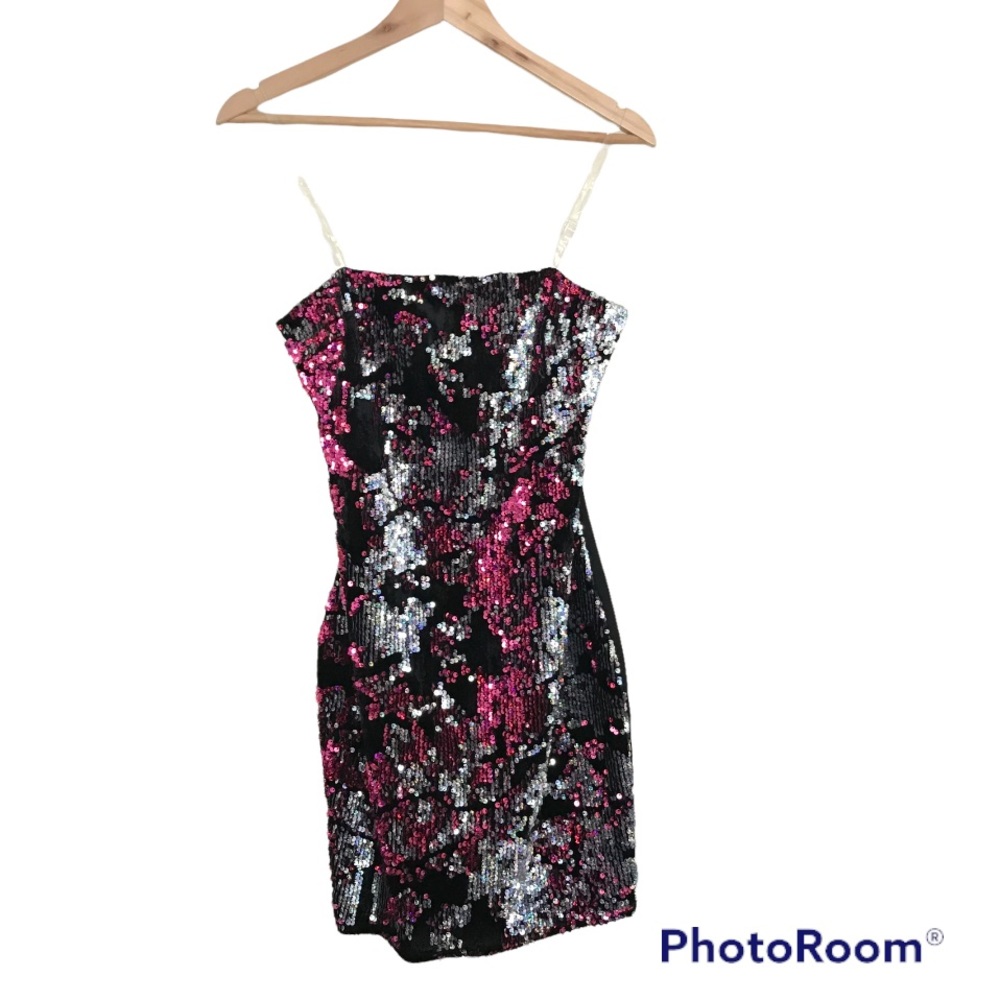 Kimcine Curve Sequin Mini Bodycon Dress